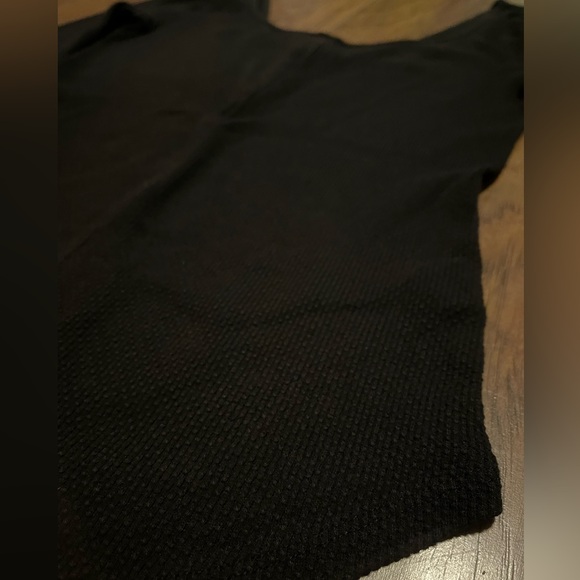 We the free long sleeve with clasps scoop neck shirt Medium black & white stripe - Picture 3 of 5